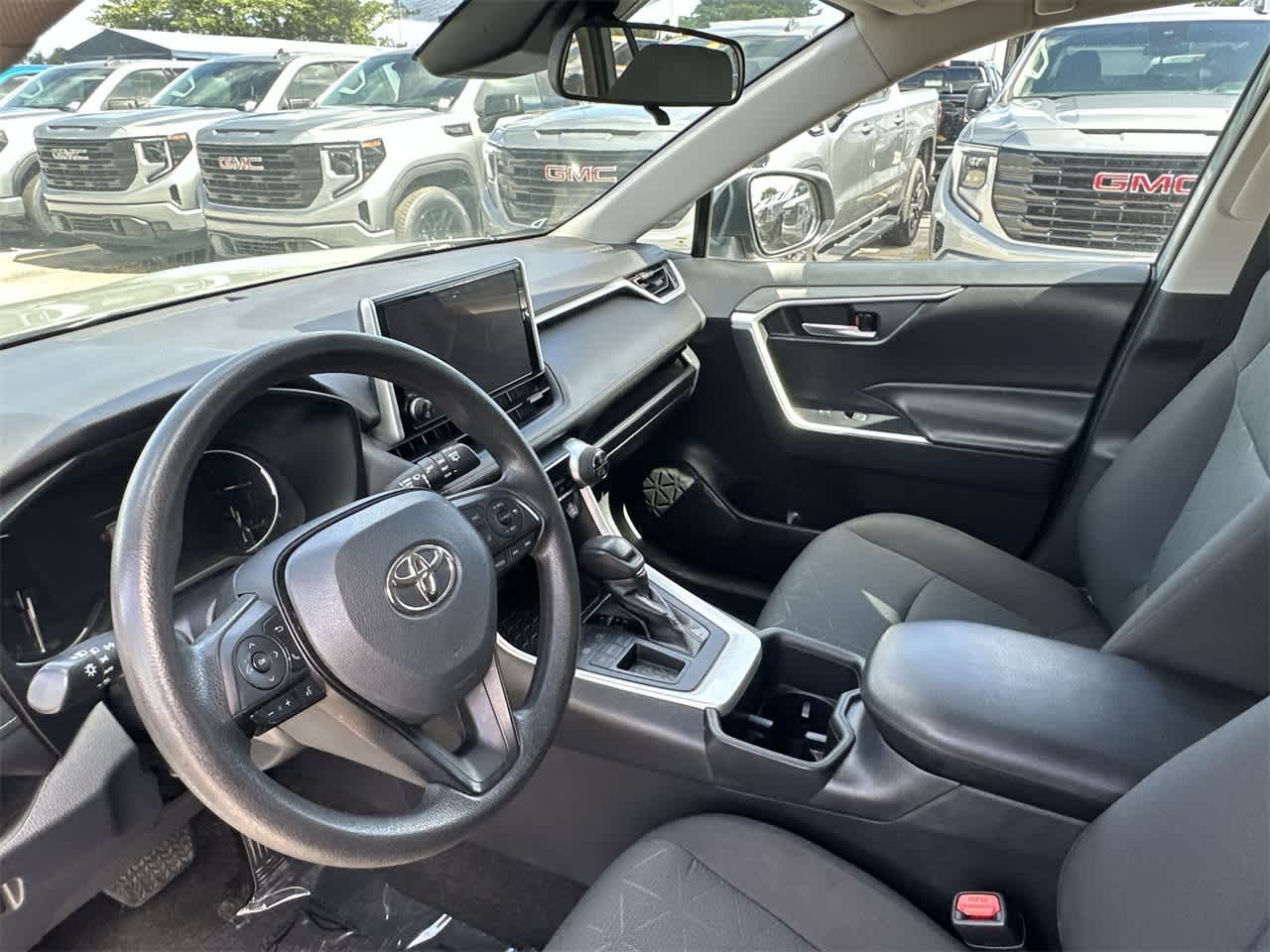 2023 Toyota RAV4 XLE 11