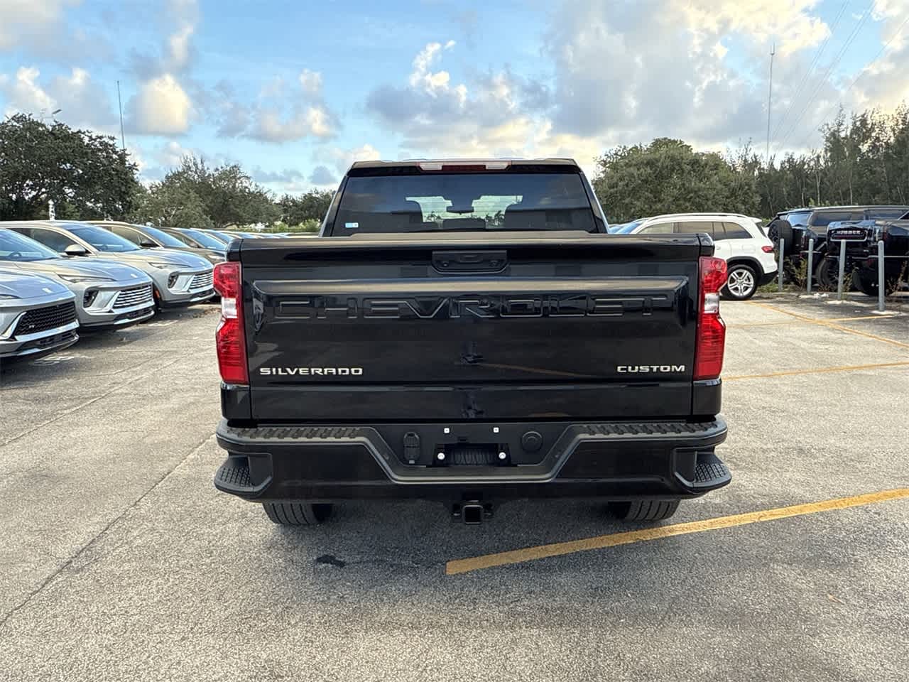 2023 Chevrolet Silverado 1500 Custom 2WD Crew Cab 147 11