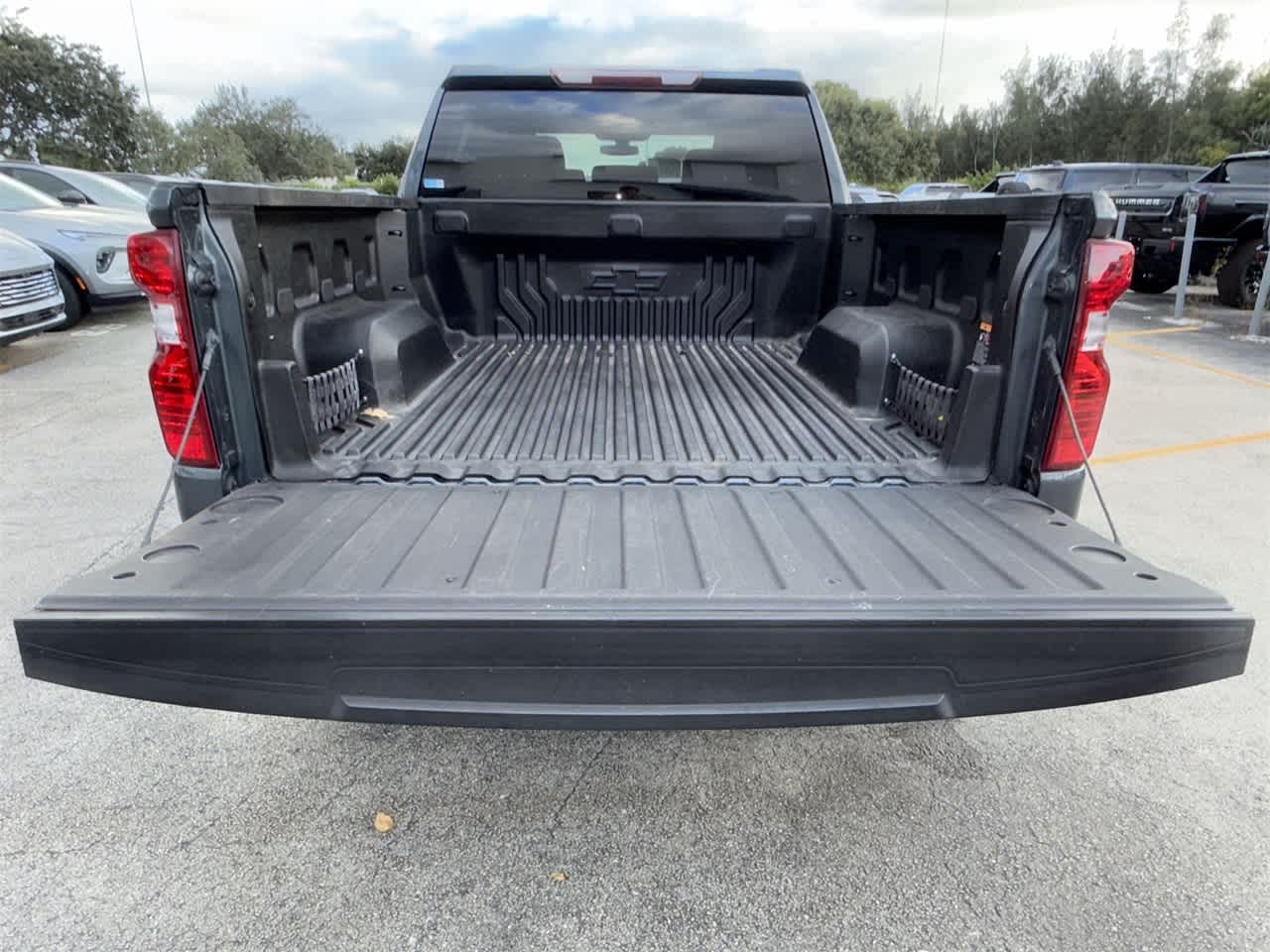 2020 Chevrolet Silverado 1500 LT 2WD Crew Cab 147 23