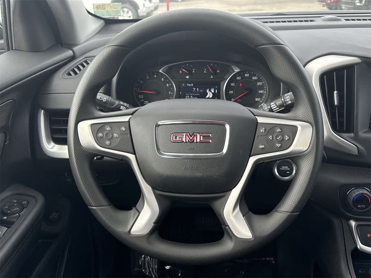 2024 GMC Terrain SLE 13