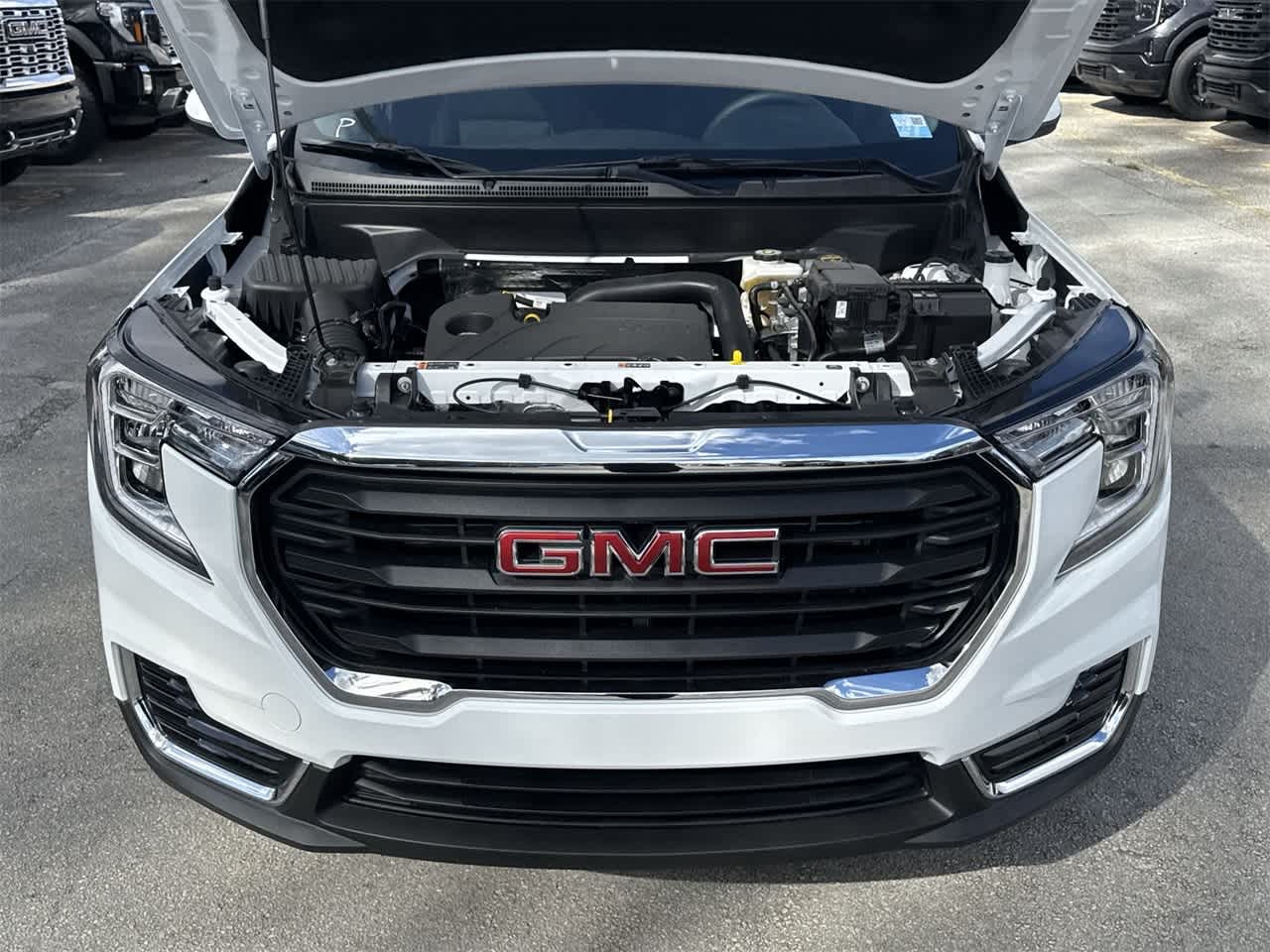 2024 GMC Terrain SLE 10