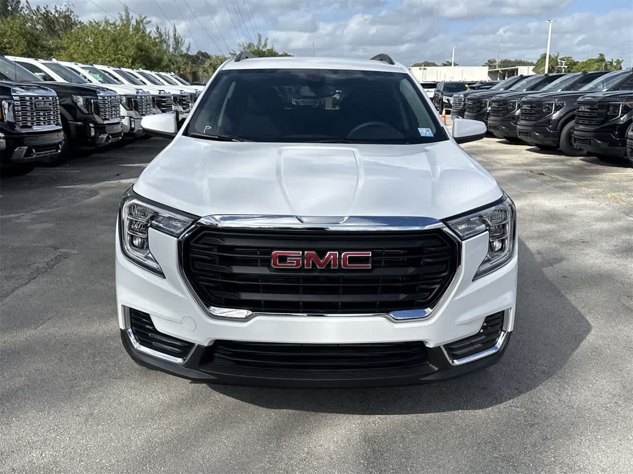 2024 GMC Terrain SLE 2