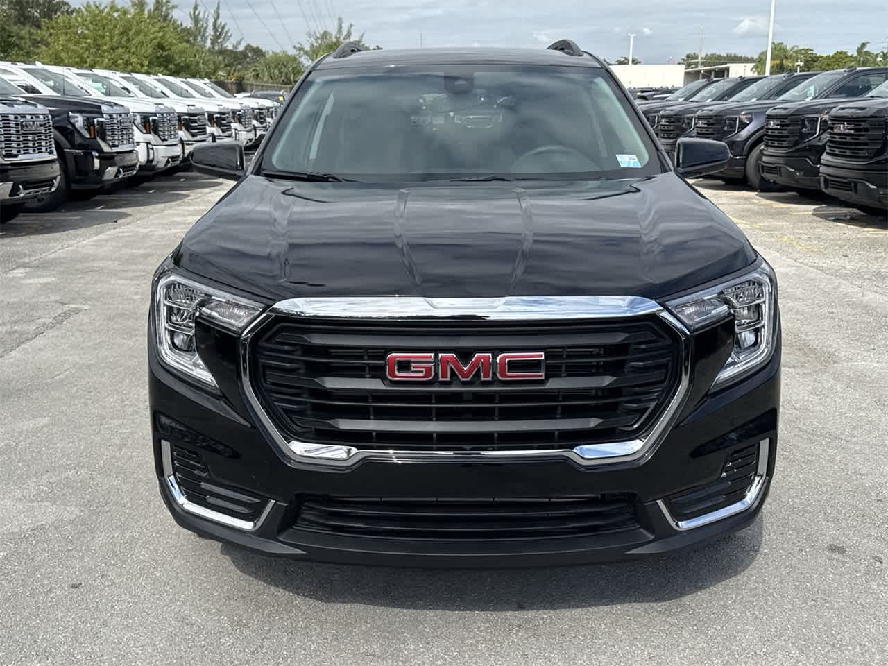 2024 GMC Terrain SLE 2