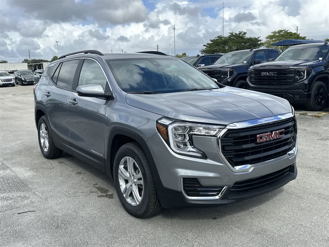 2024 GMC Terrain SLE 3