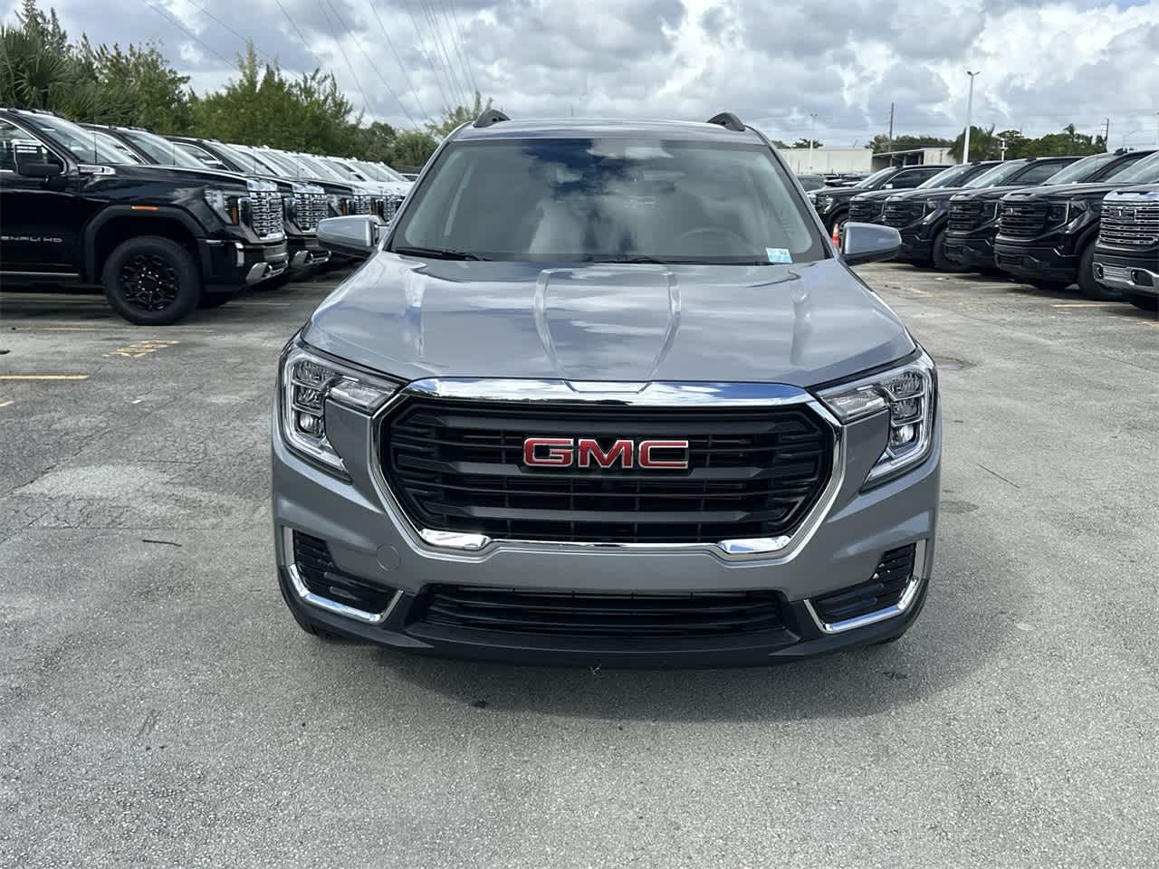 2024 GMC Terrain SLE 2