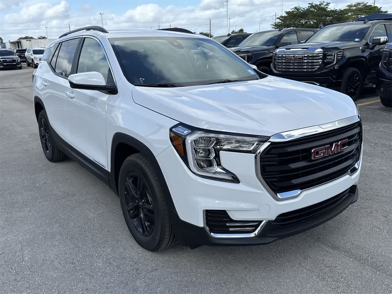 2024 GMC Terrain SLE 3