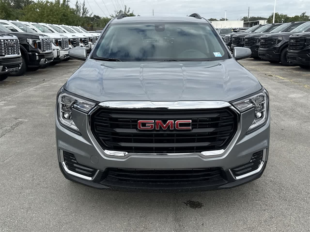 2024 GMC Terrain SLE 2