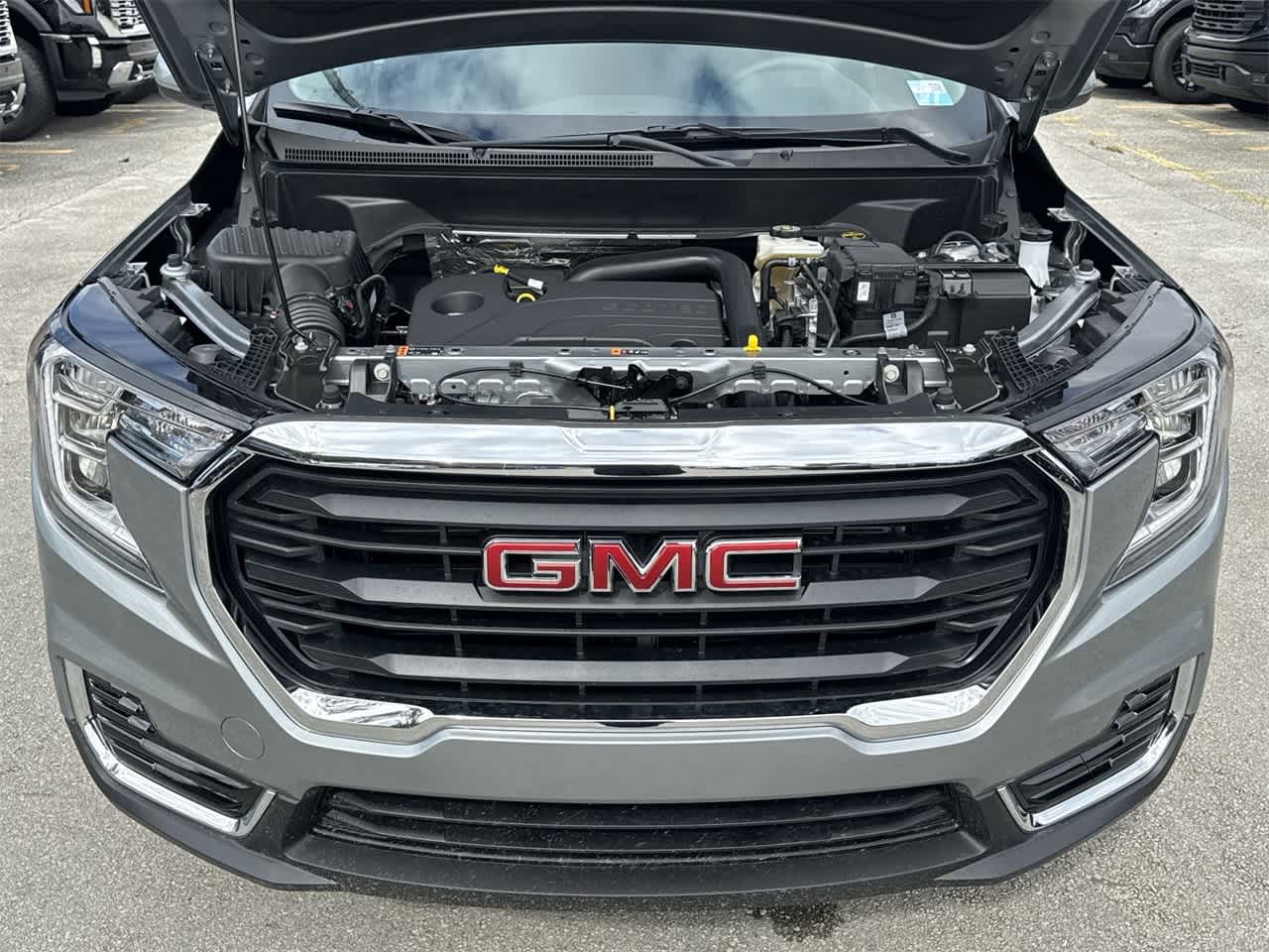 2024 GMC Terrain SLE 10