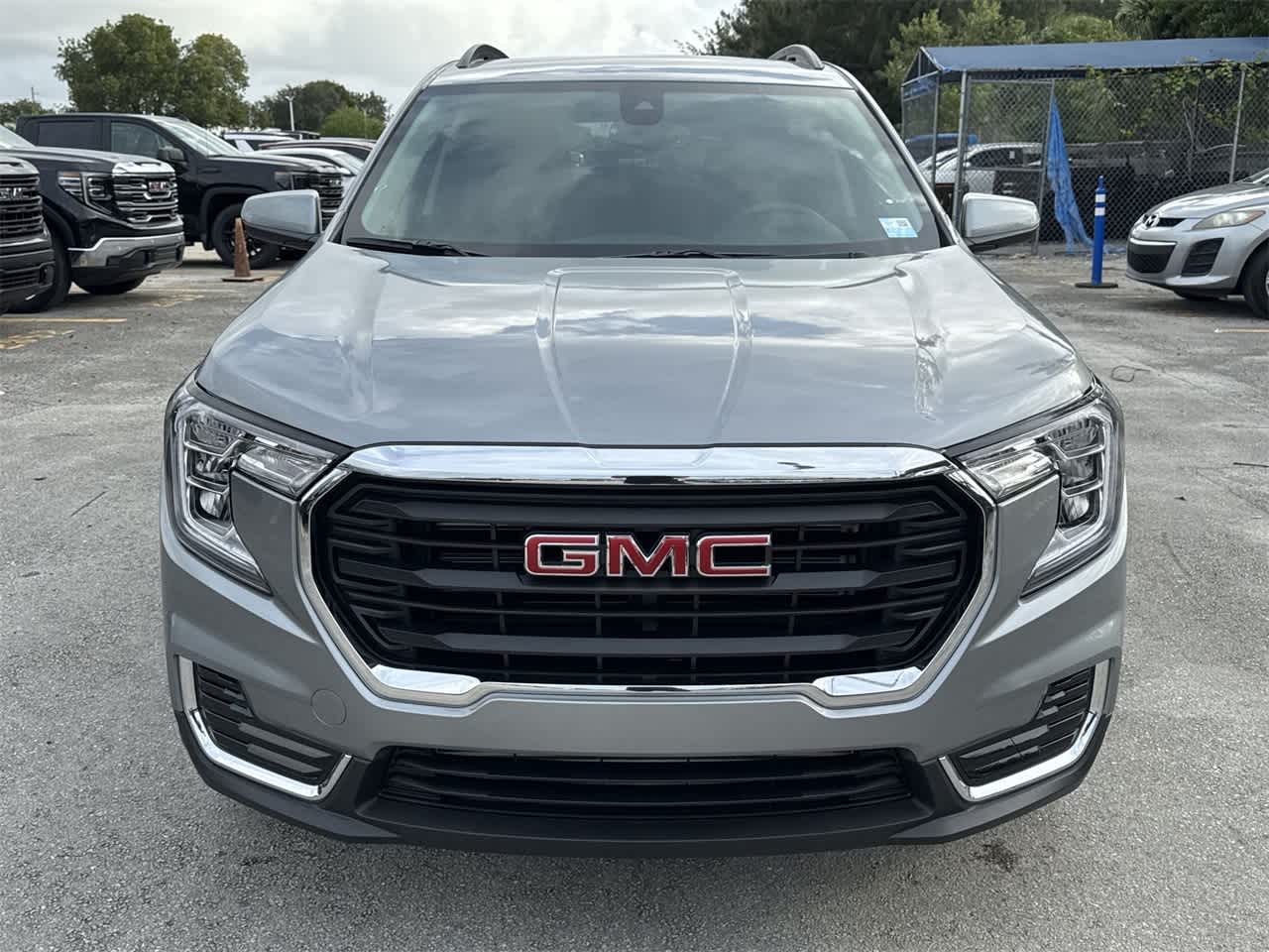 2024 GMC Terrain SLE 2