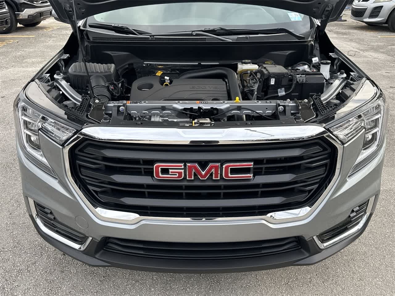 2024 GMC Terrain SLE 10