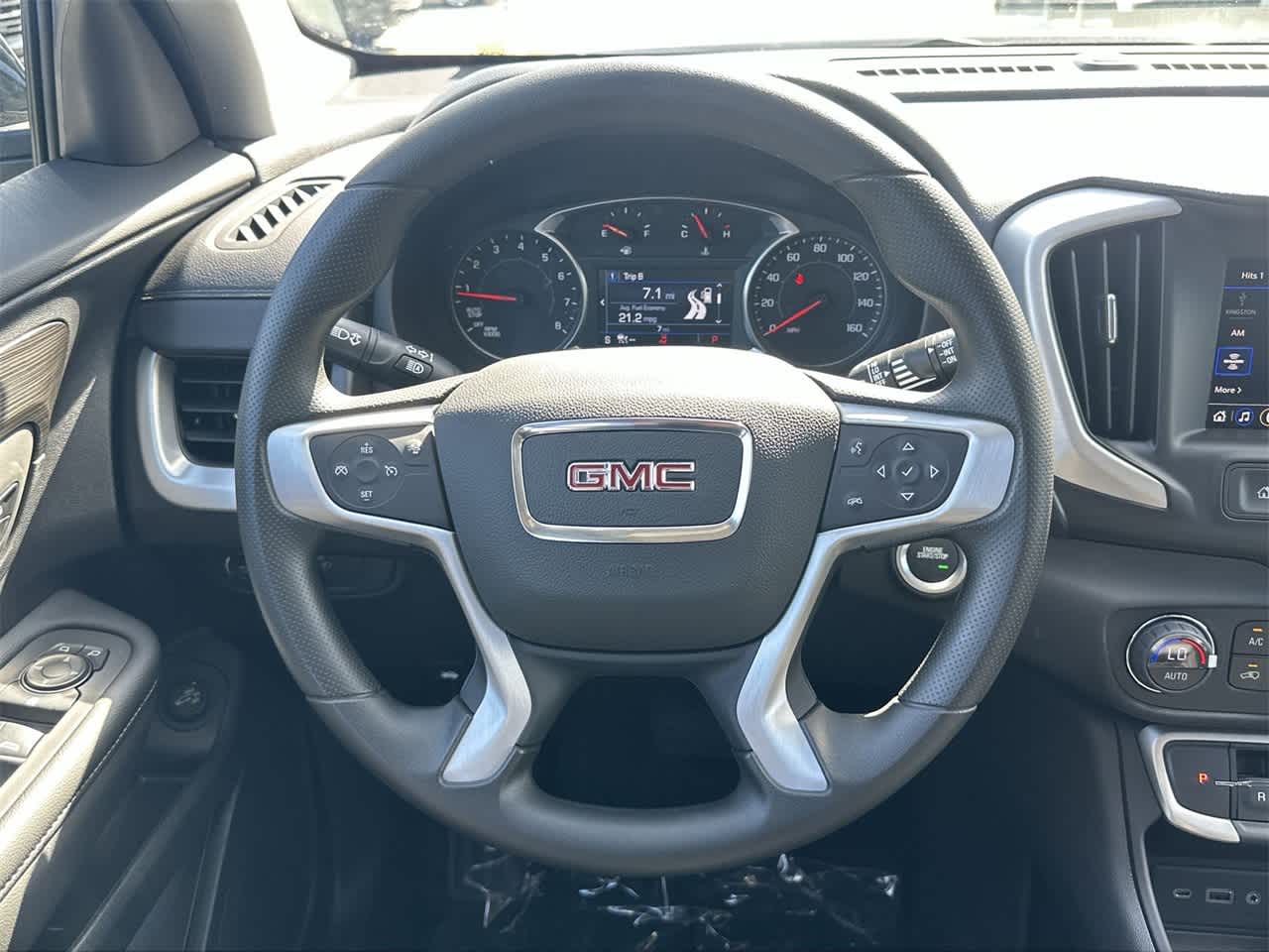 2024 GMC Terrain SLE 13