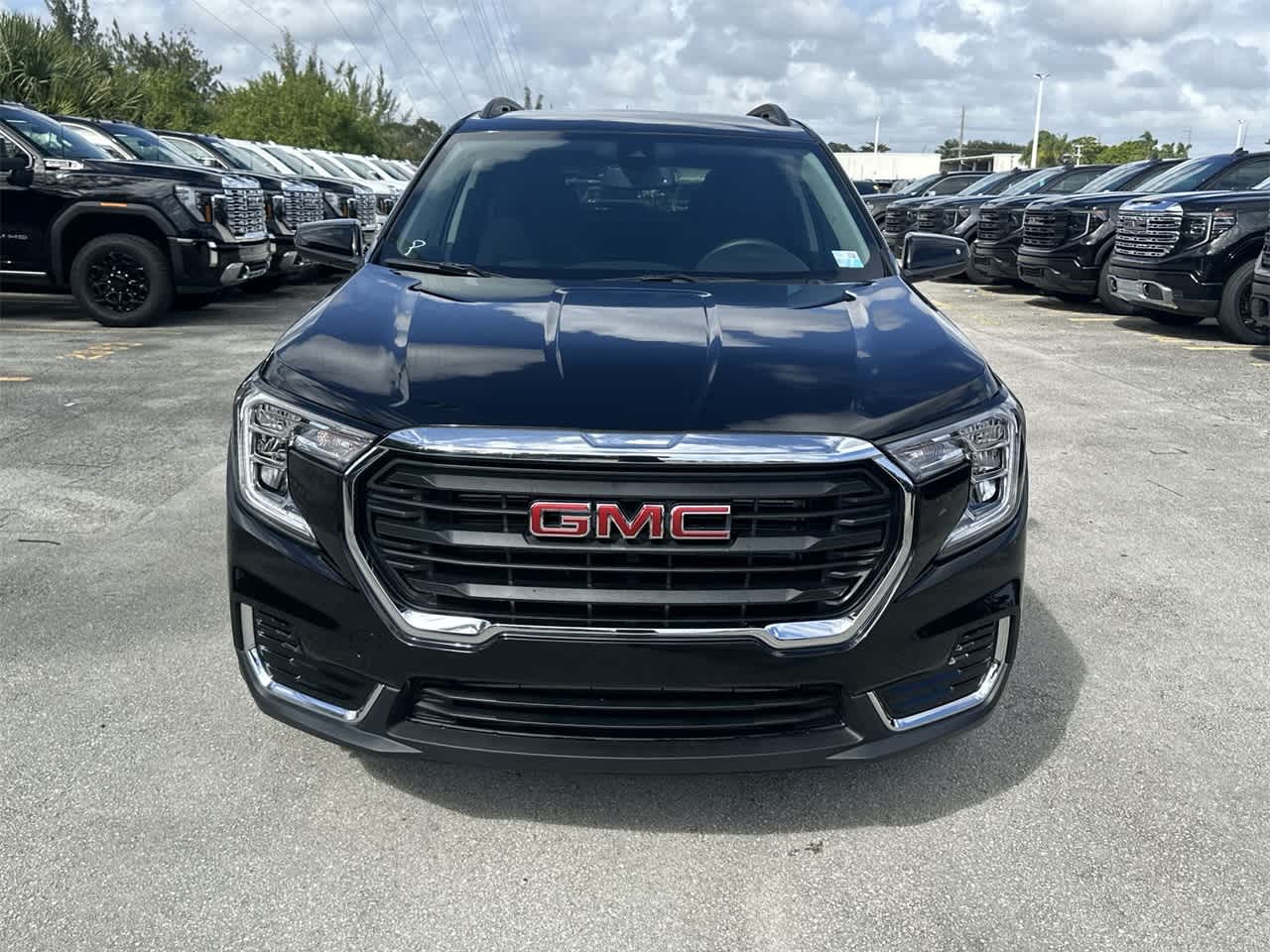 2024 GMC Terrain SLE 2