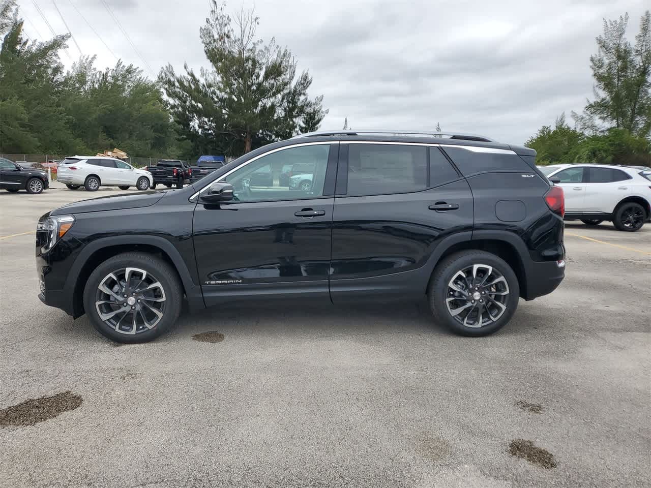 2024 GMC Terrain SLT 8