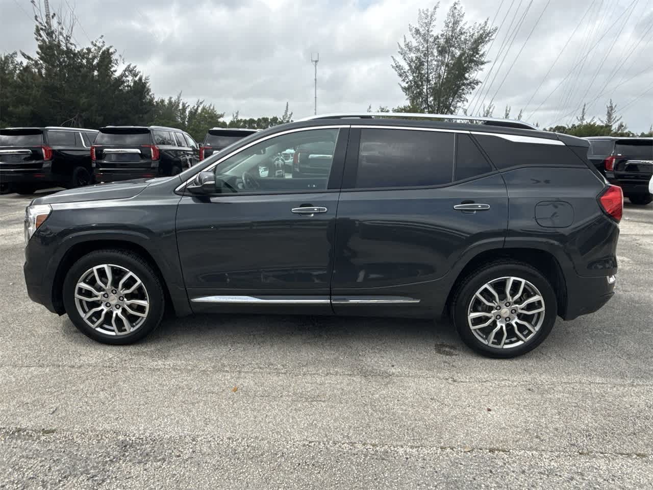 2022 GMC Terrain Denali 8