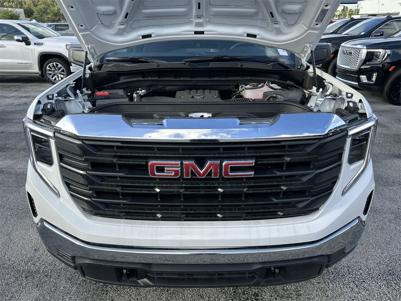 2024 GMC Sierra 1500 Pro 2WD Reg Cab 126 10