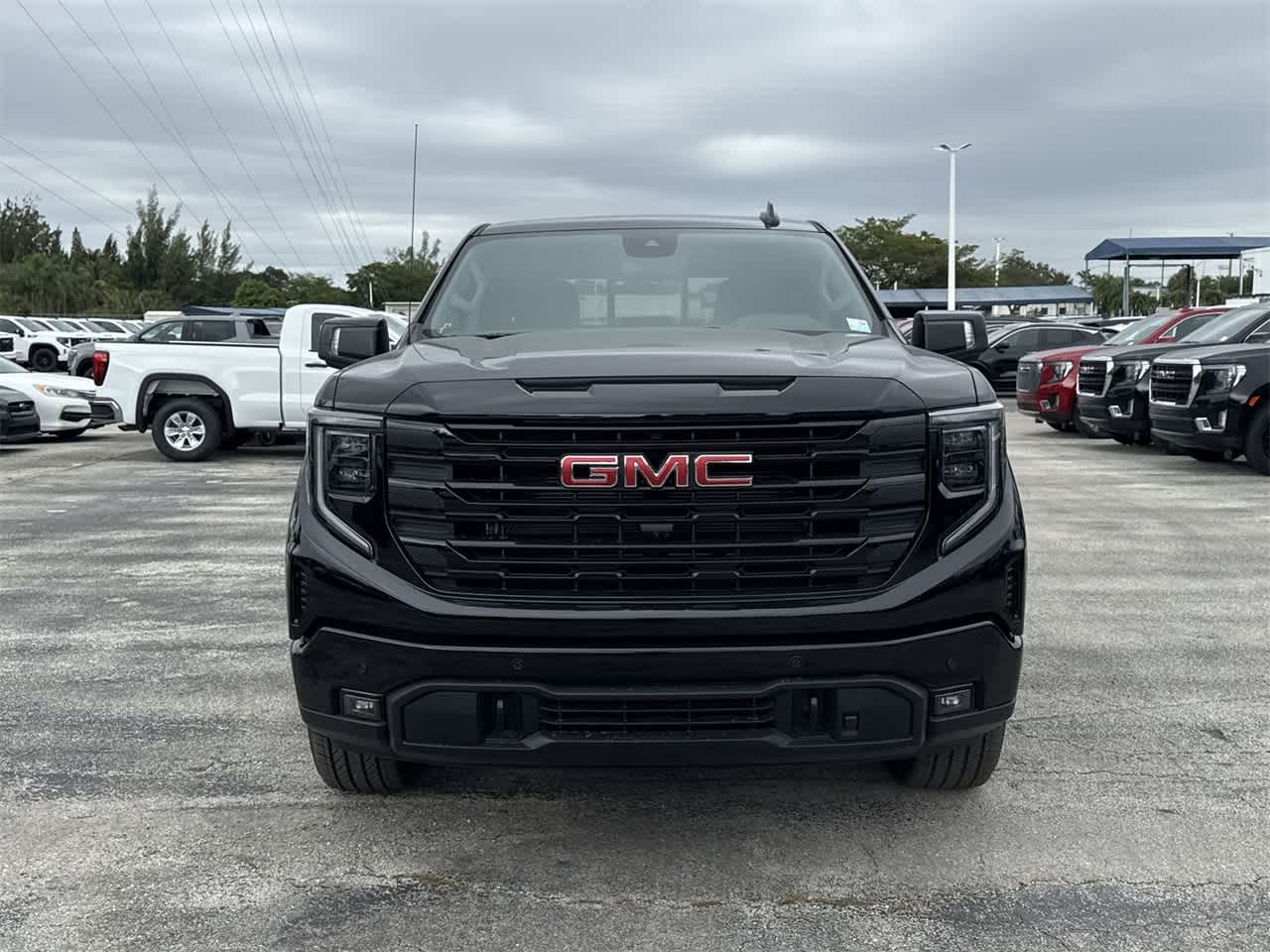 2025 GMC Sierra 1500 Elevation 2