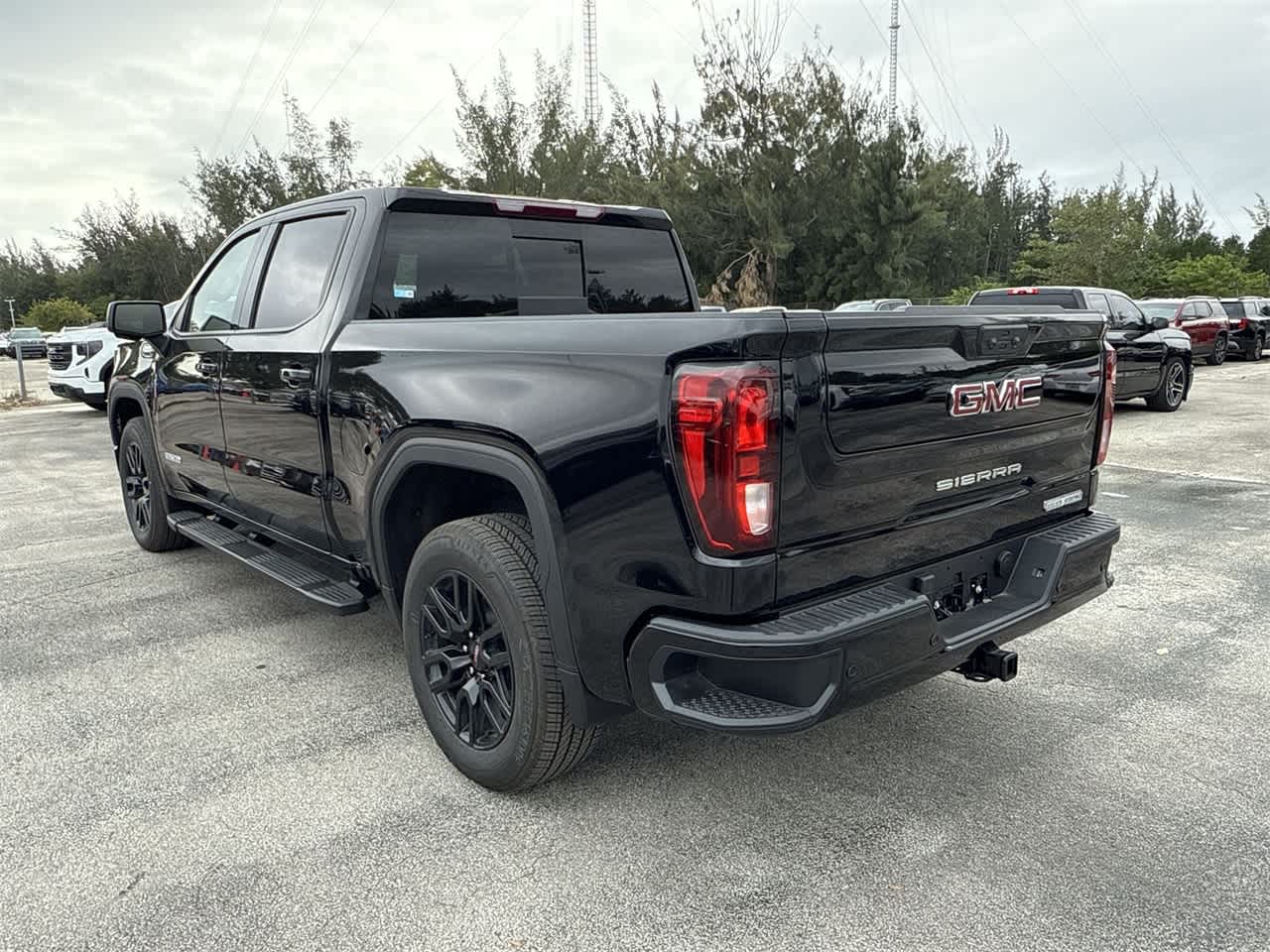 2025 GMC Sierra 1500 Elevation 7