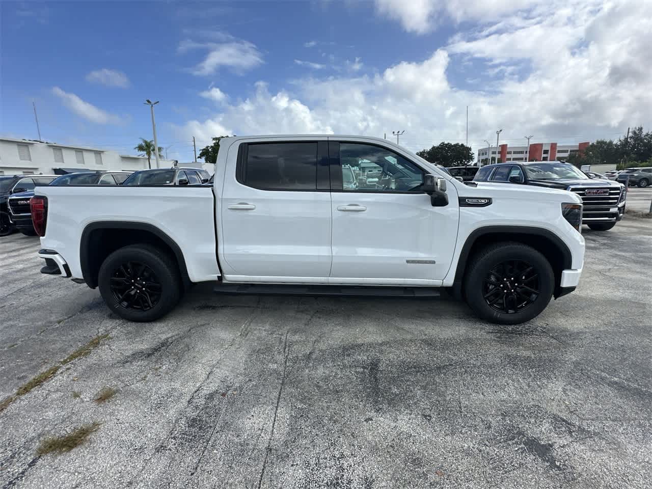 2024 GMC Sierra 1500 Elevation 2WD Crew Cab 147 4