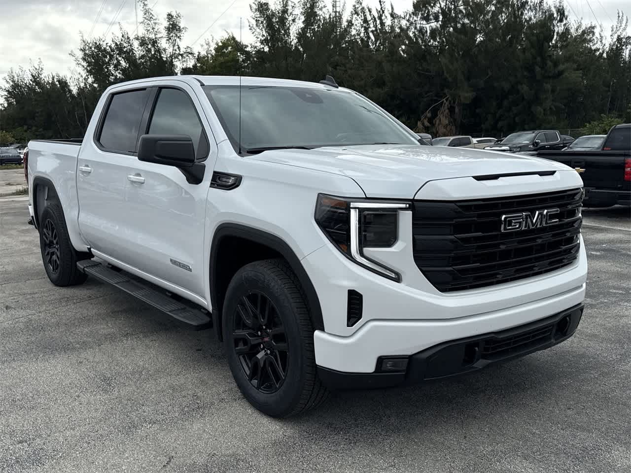 2025 GMC Sierra 1500 Elevation 9