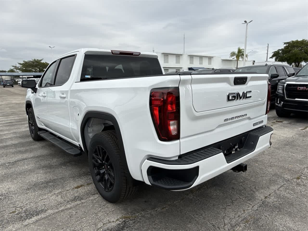 2025 GMC Sierra 1500 Elevation 13