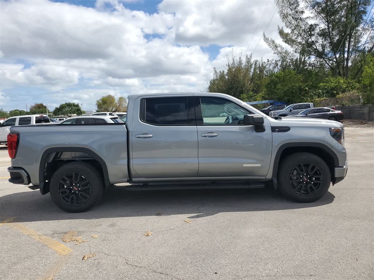 2024 GMC Sierra 1500 Elevation 2WD Crew Cab 147 4