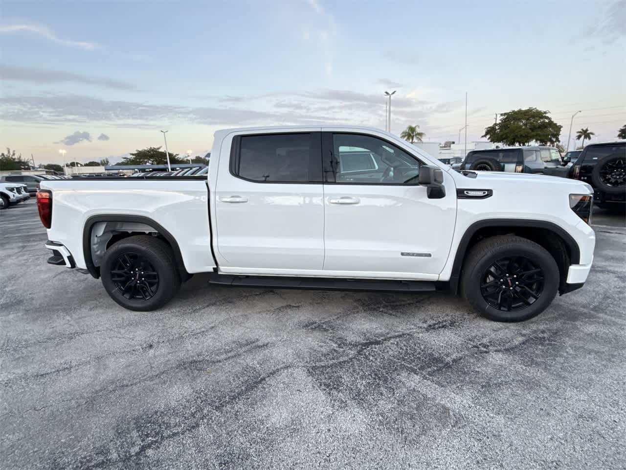 2025 GMC Sierra 1500 Elevation 2WD Crew Cab 147 4