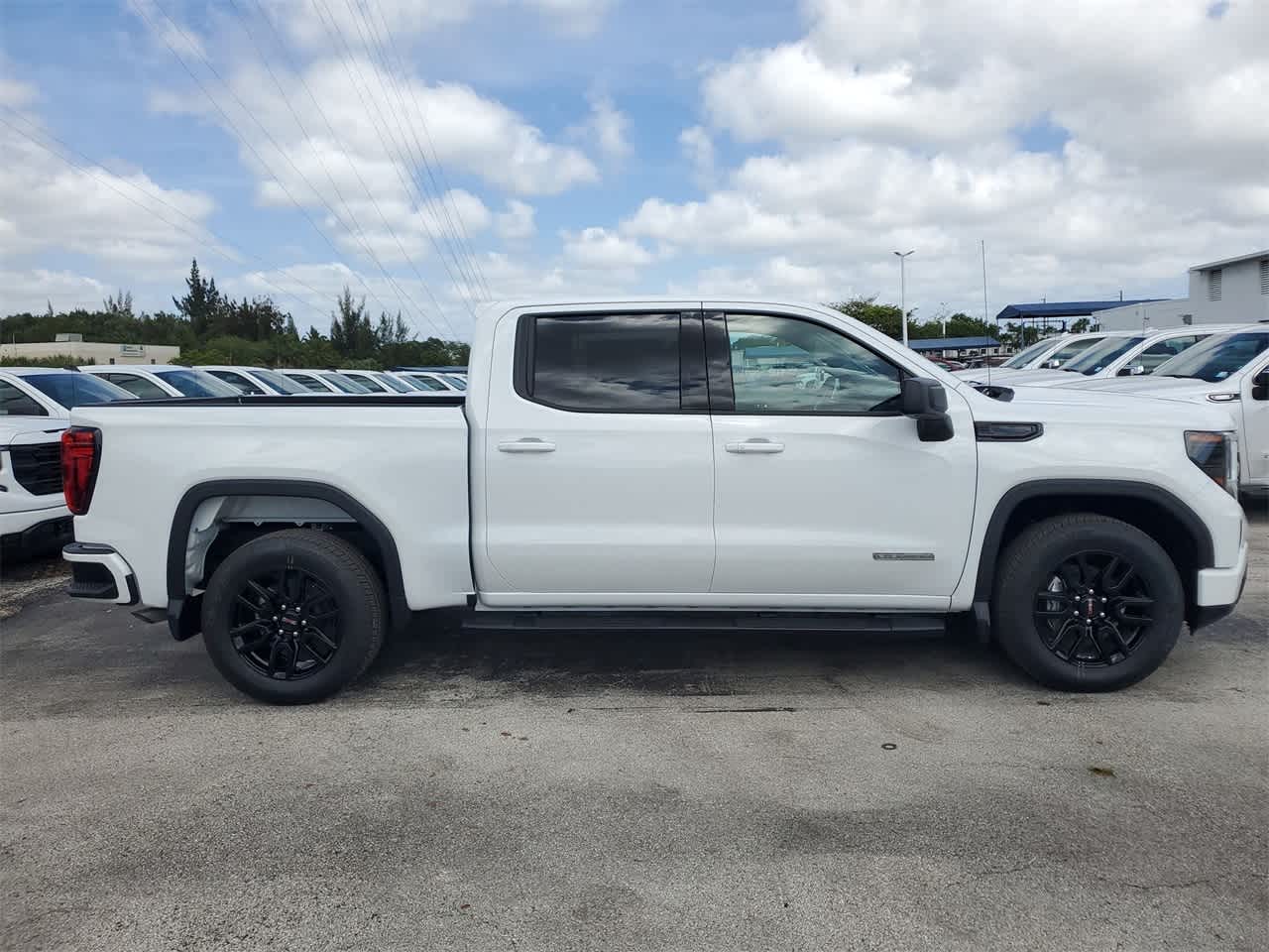 2024 GMC Sierra 1500 Elevation 2WD Crew Cab 147 4