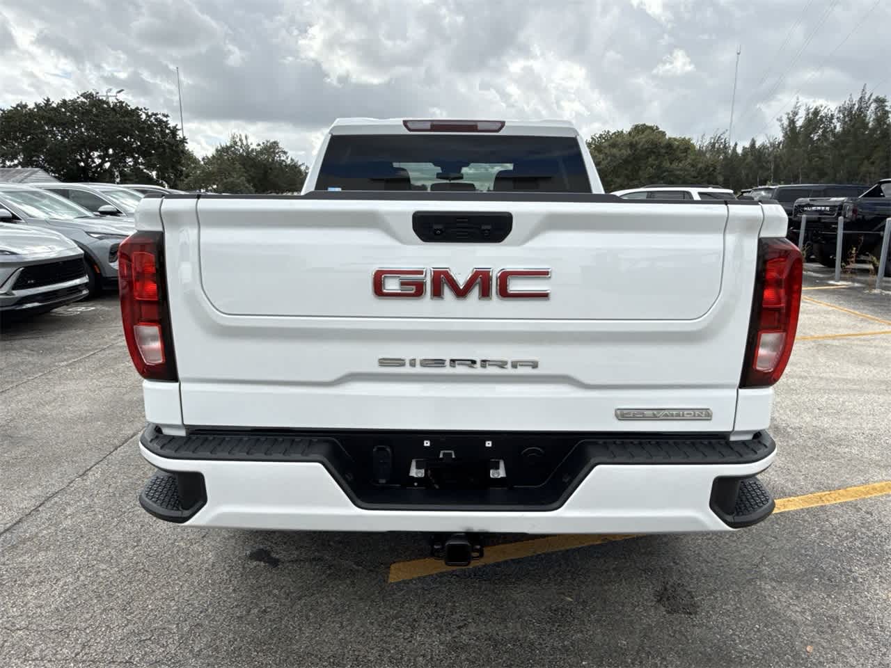 2023 GMC Sierra 1500 Elevation 2WD Crew Cab 147 5