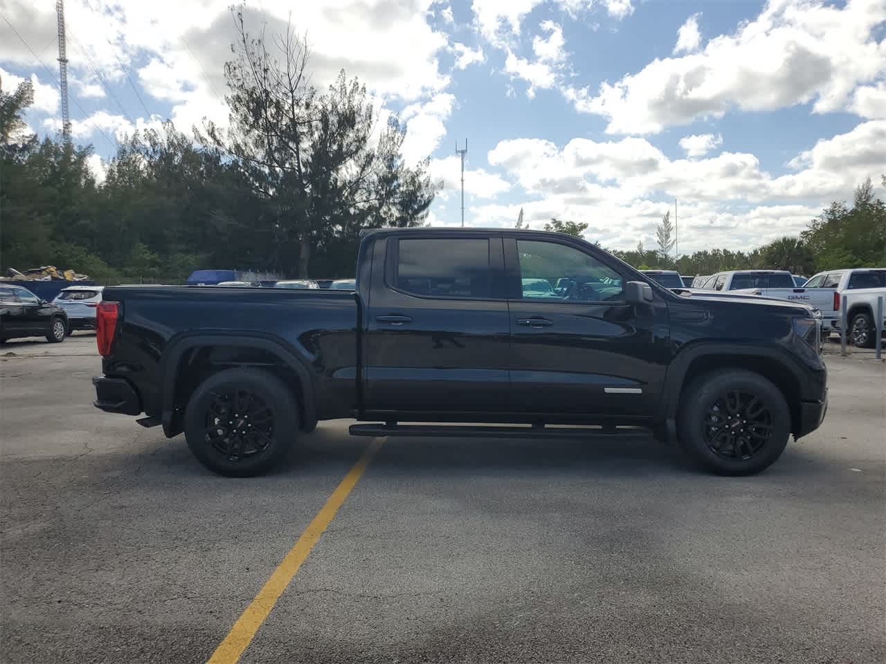 2024 GMC Sierra 1500 Elevation 2WD Crew Cab 147 4