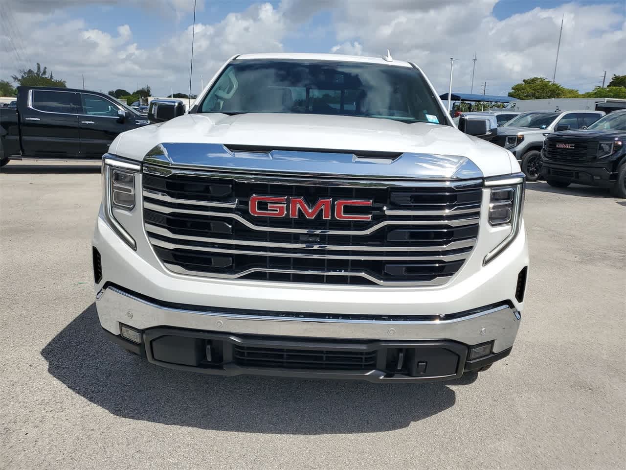 2024 GMC Sierra 1500 SLT 2WD Crew Cab 147 2