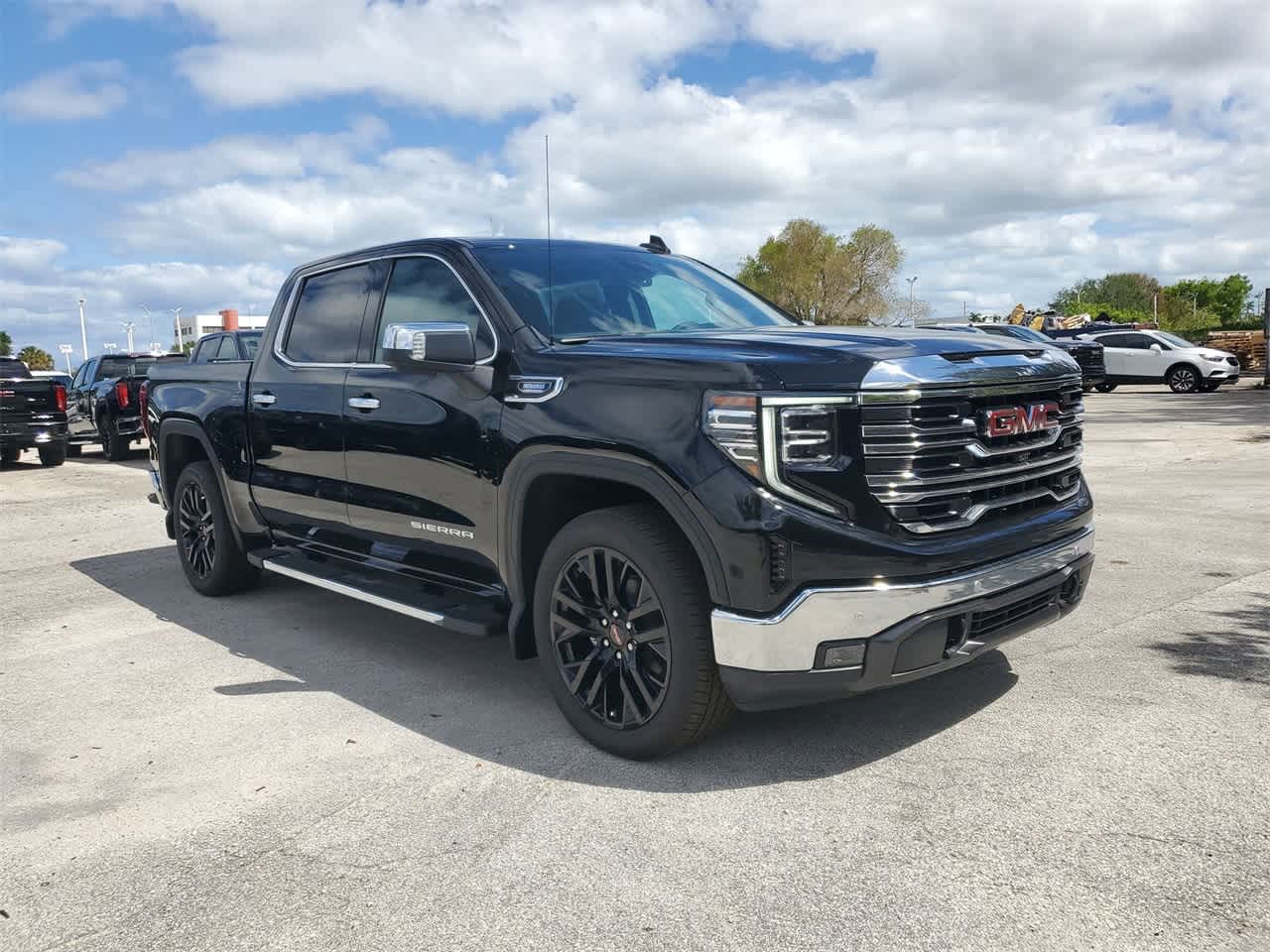 2024 GMC Sierra 1500 SLT 2WD Crew Cab 147 3