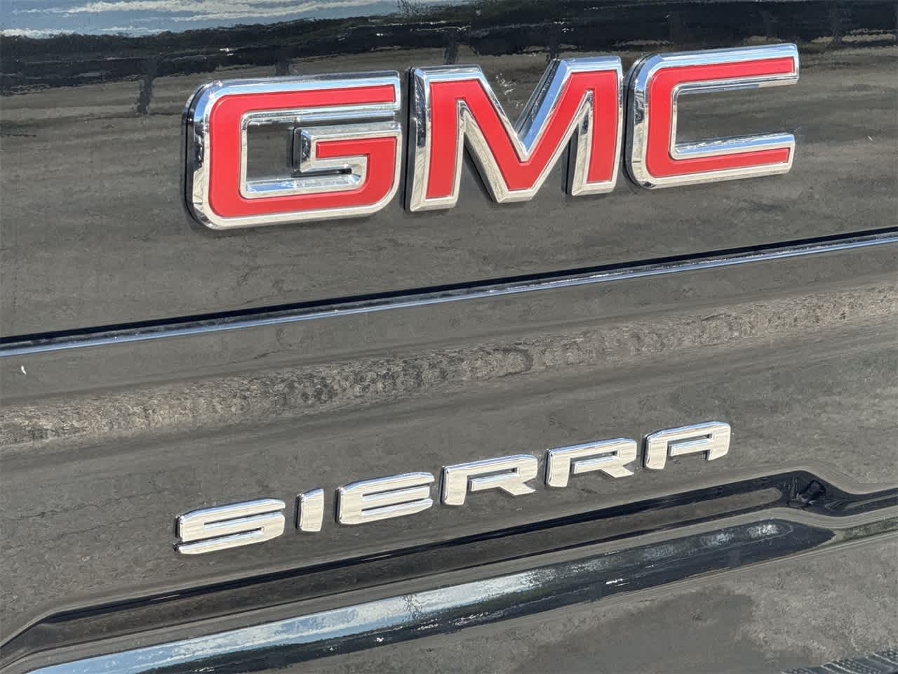 2024 GMC Sierra 1500 SLT 2WD Crew Cab 147 12