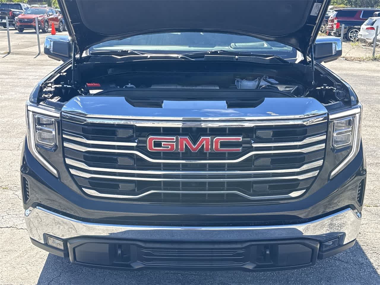 2024 GMC Sierra 1500 SLT 2WD Crew Cab 147 16