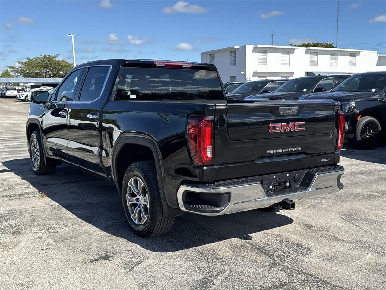 2024 GMC Sierra 1500 SLT 2WD Crew Cab 147 13