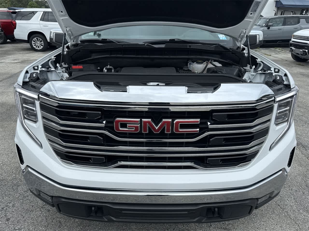 2024 GMC Sierra 1500 SLT 2WD Crew Cab 147 10