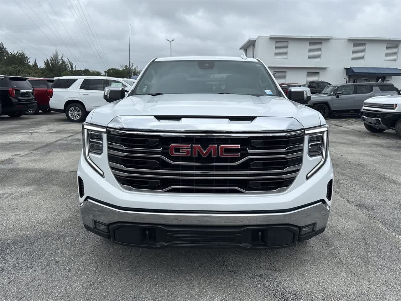 2024 GMC Sierra 1500 SLT 2WD Crew Cab 147 2