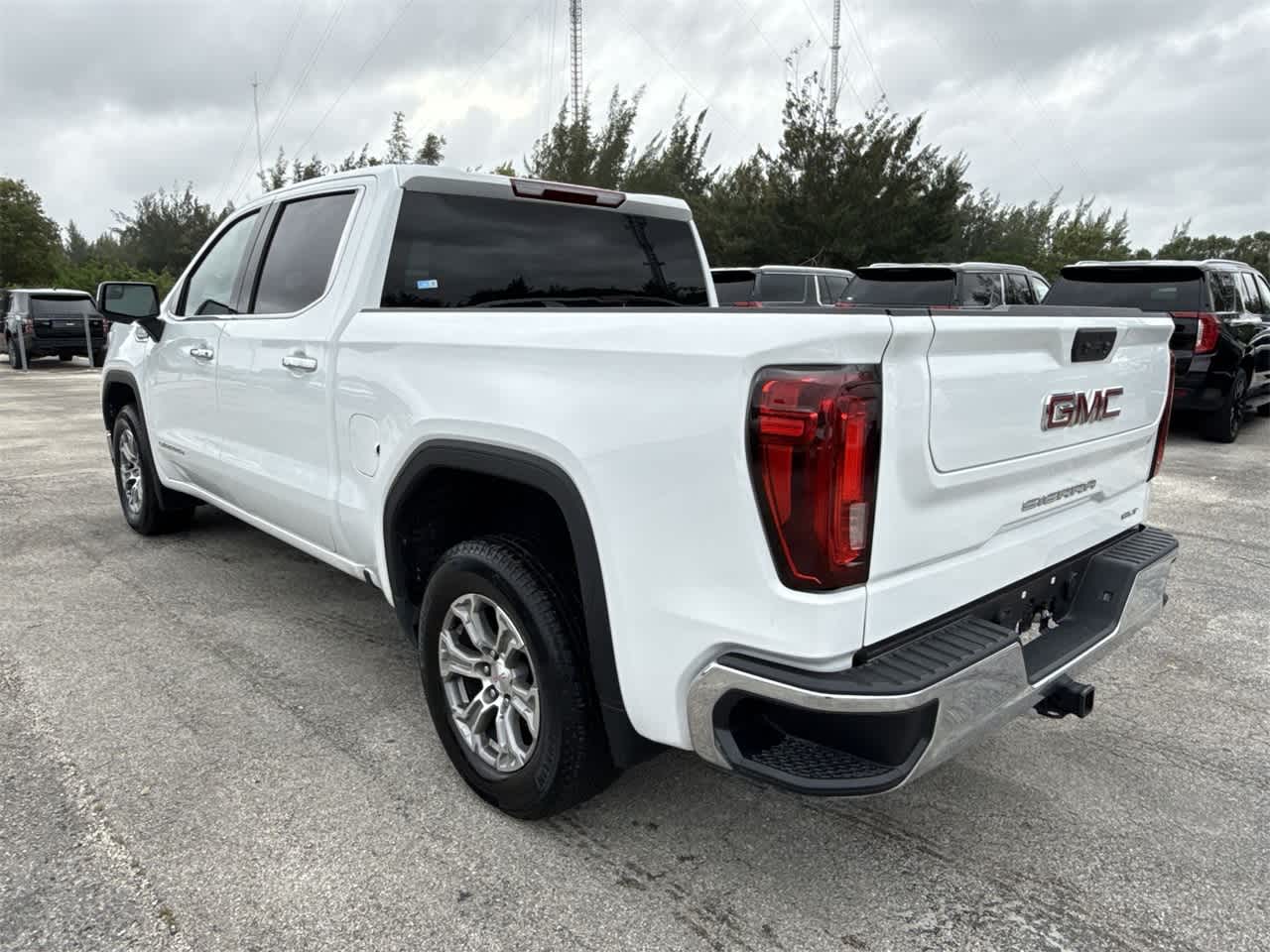 2024 GMC Sierra 1500 SLT 2WD Crew Cab 147 7