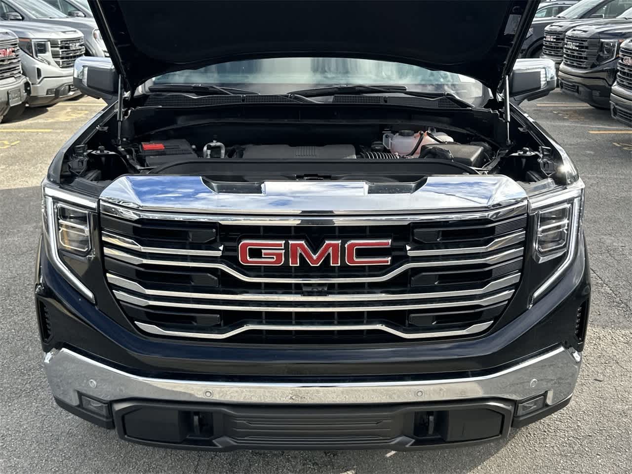 2024 GMC Sierra 1500 SLT 2WD Crew Cab 147 16