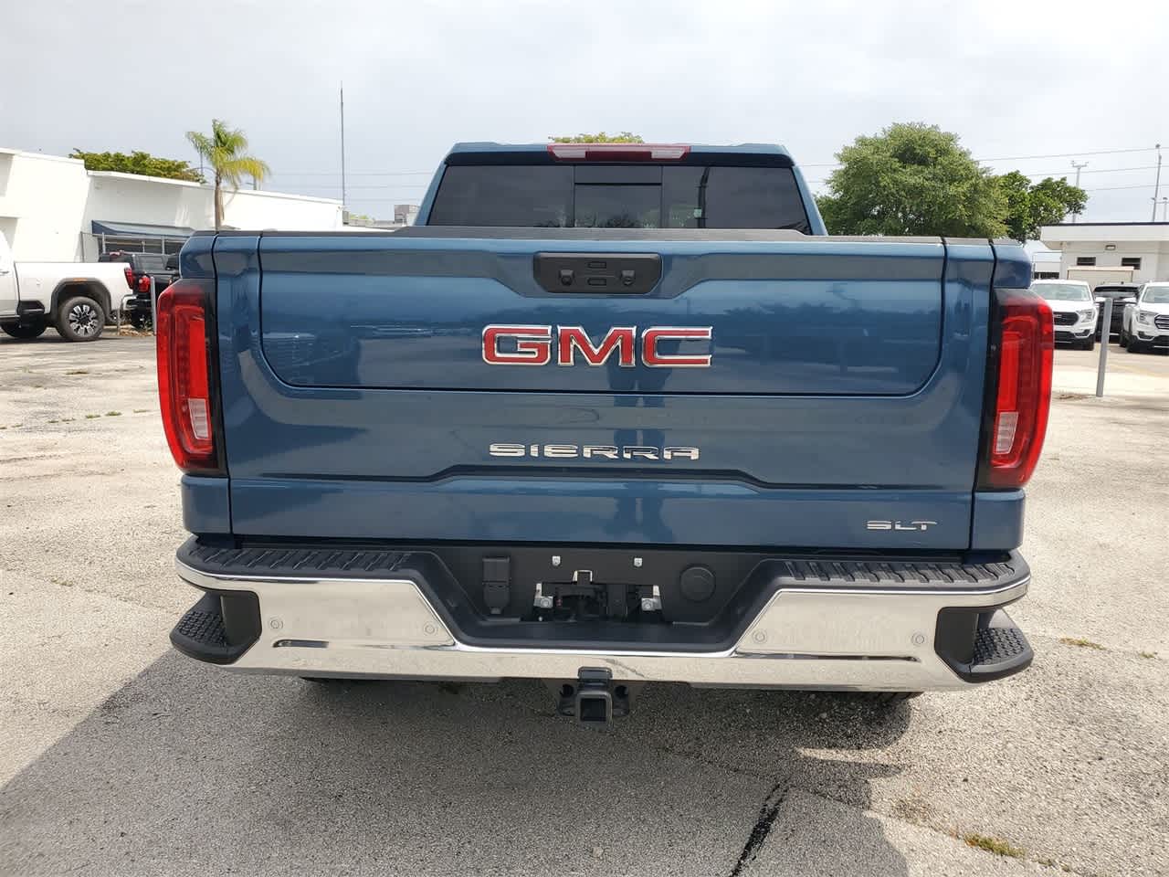 2024 GMC Sierra 1500 SLT 2WD Crew Cab 147 5