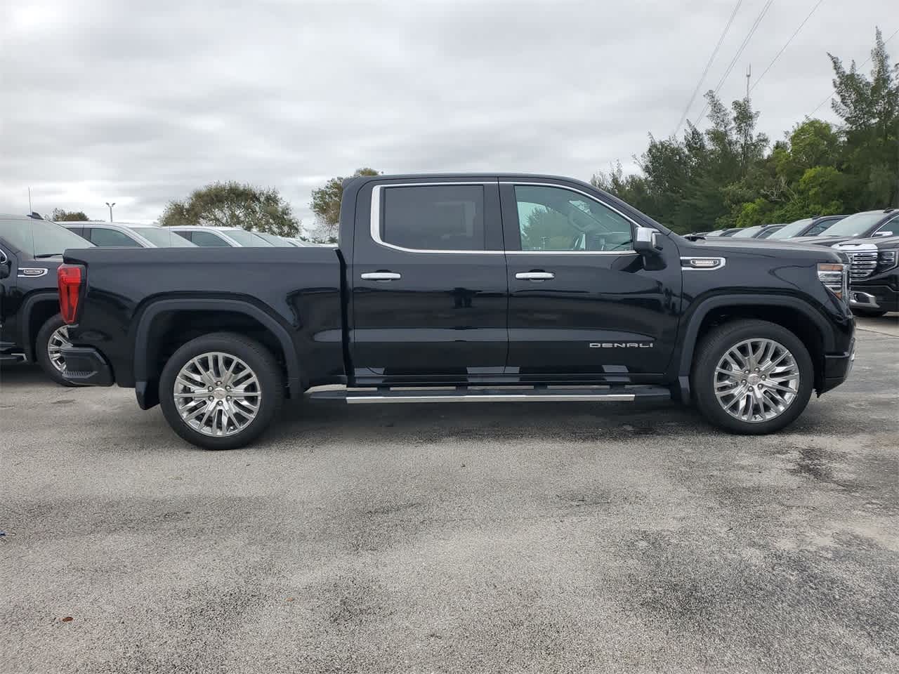 2024 GMC Sierra 1500 Denali 2WD Crew Cab 147 4