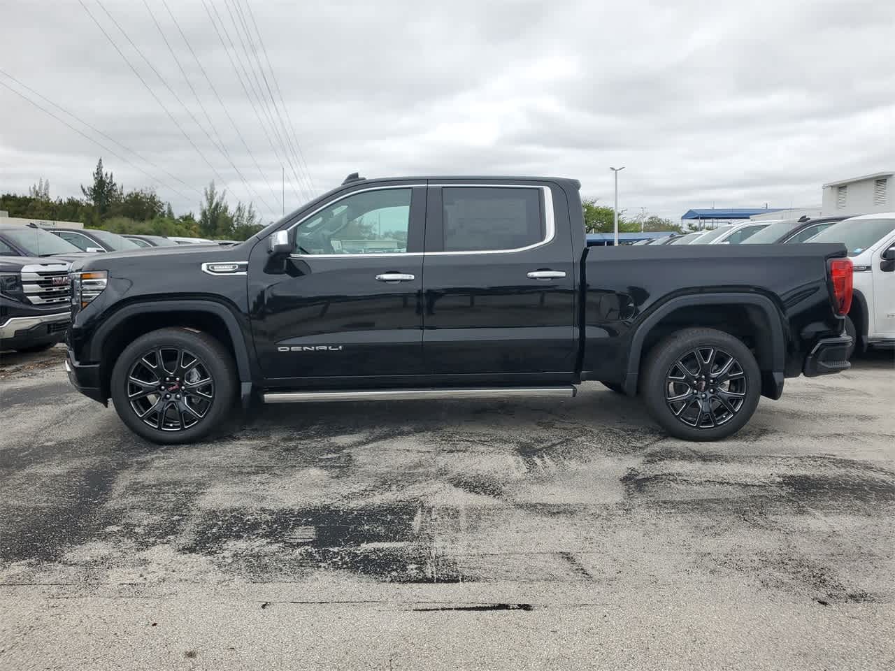 2024 GMC Sierra 1500 Denali 2WD Crew Cab 147 8