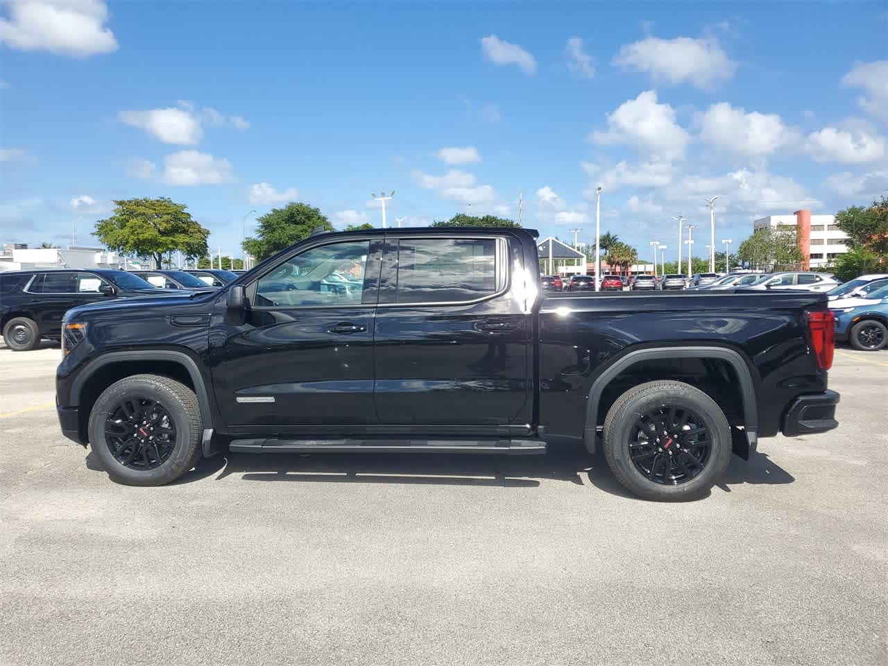 2024 GMC Sierra 1500 Elevation 4WD Crew Cab 147 8