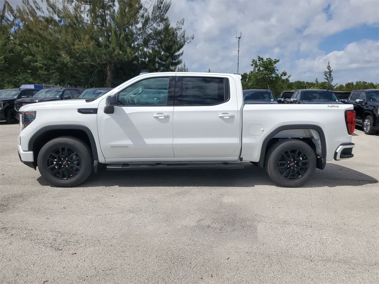 2024 GMC Sierra 1500 Elevation 4WD Crew Cab 147 8