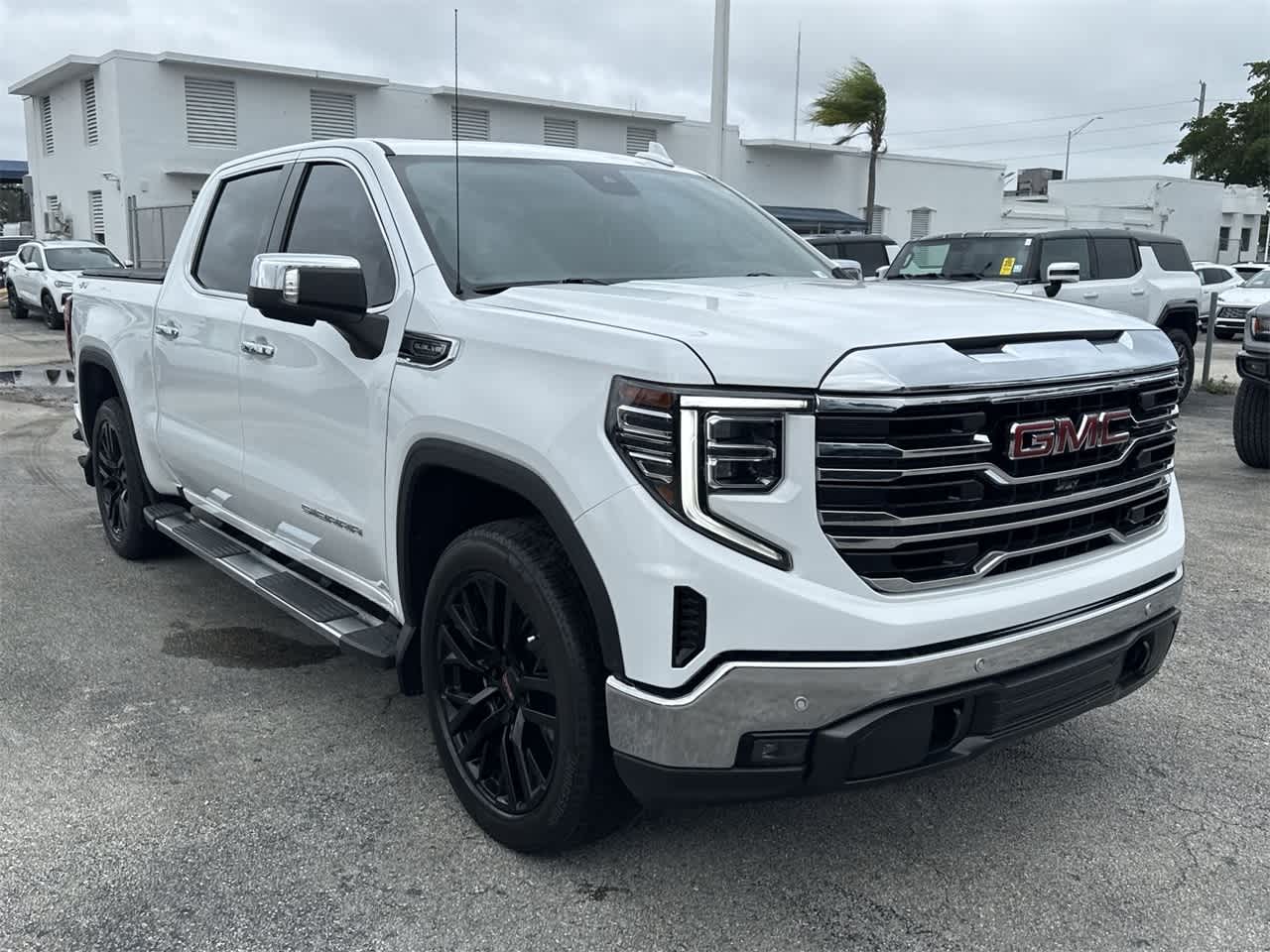 2023 GMC Sierra 1500 SLT 4WD Crew Cab 147 3