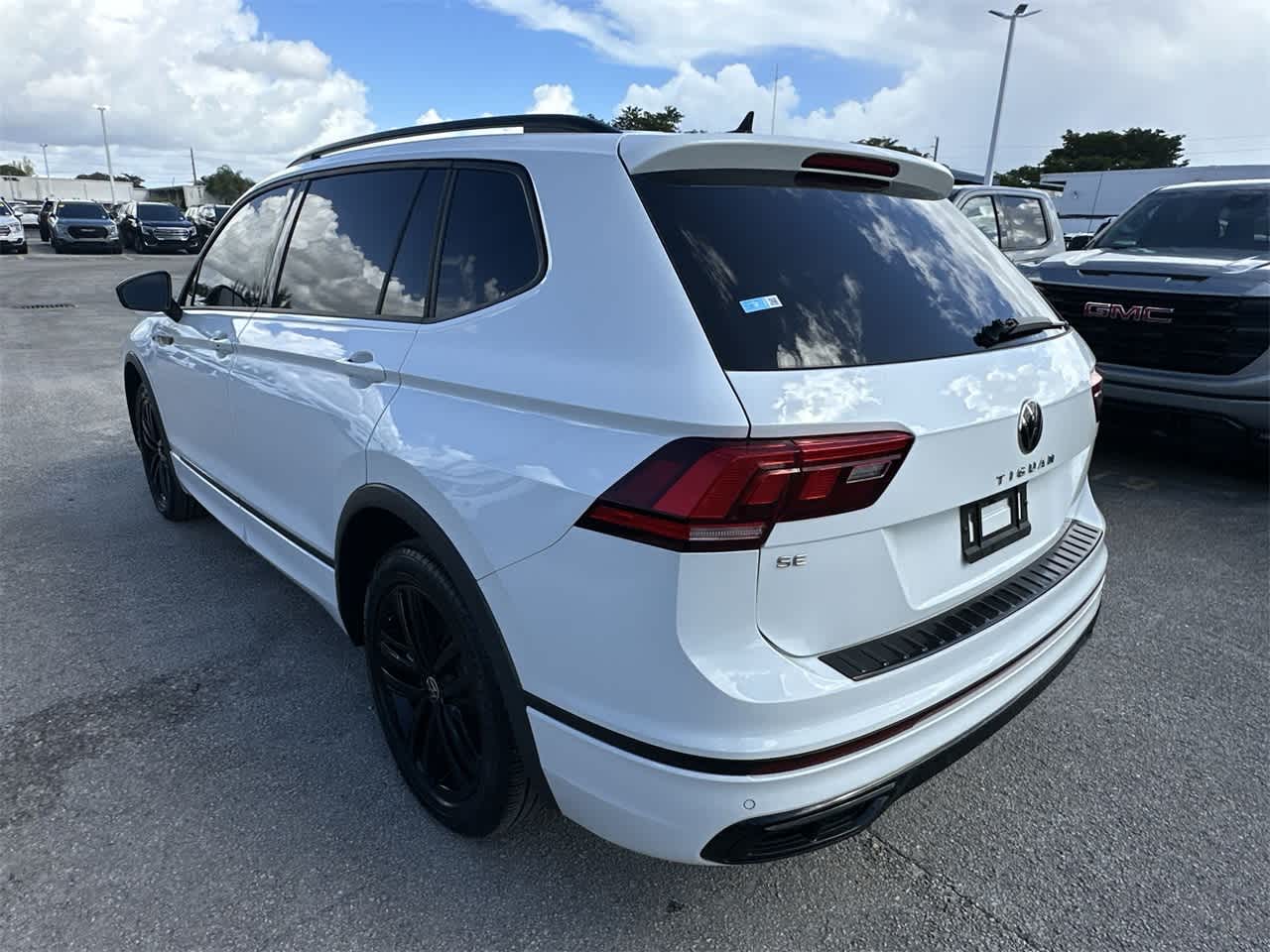 2022 Volkswagen Tiguan SE R-Line Black 7