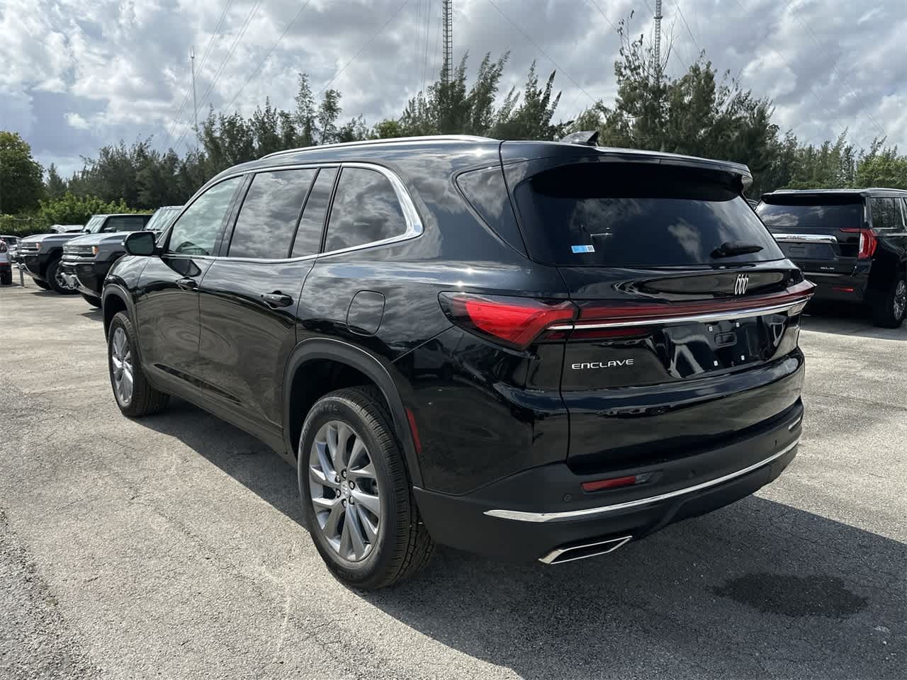 2025 Buick Enclave Preferred 13