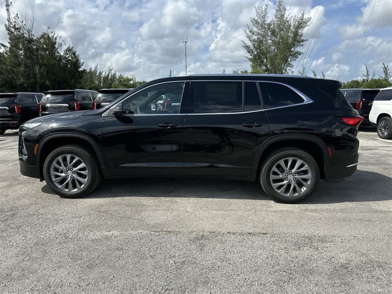 2025 Buick Enclave Preferred 14