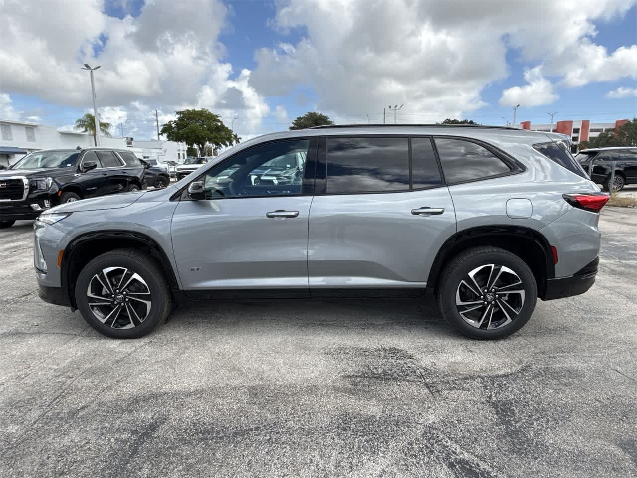 2025 Buick Enclave Sport Touring 8