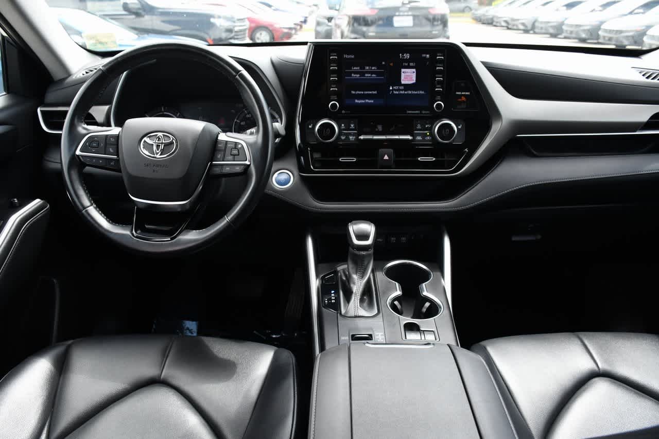 2021 Toyota Highlander Hybrid XLE 12