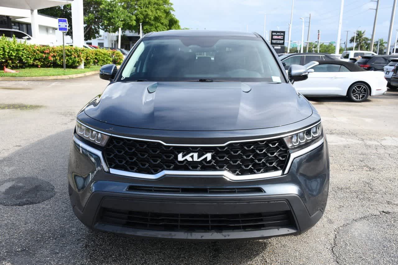 2022 Kia Sorento LX 8